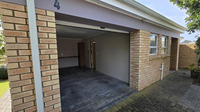 2 Bedroom Property for Sale in Reebok Western Cape